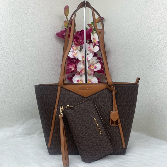 Michael Kors Handbags - 🔥SALE🔥Michael Kors Whitney small Tote & wallet